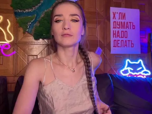 SallyNex4u – webcam model profile photo Image 13