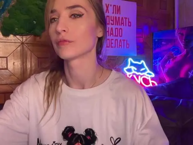 SallyNex4u – webcam model profile photo Image 14