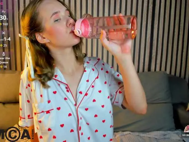 TonyaMyers – webcam model profile photo Image 10