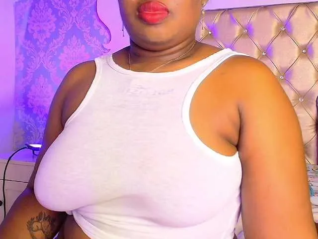 SelennaMoon – webcam model profile photo Image 5