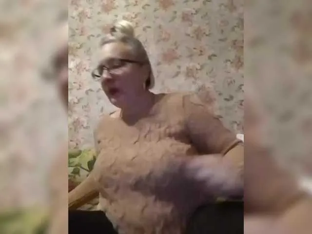 SelennaMoon – webcam model profile photo Image 19