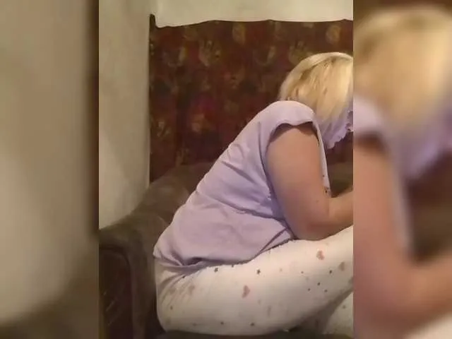 SelennaMoon – webcam model profile photo Image 6