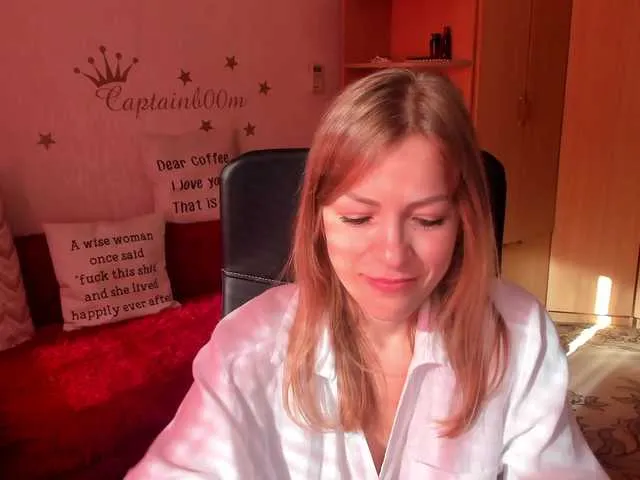 lana-lubov – webcam model profile photo Image 10