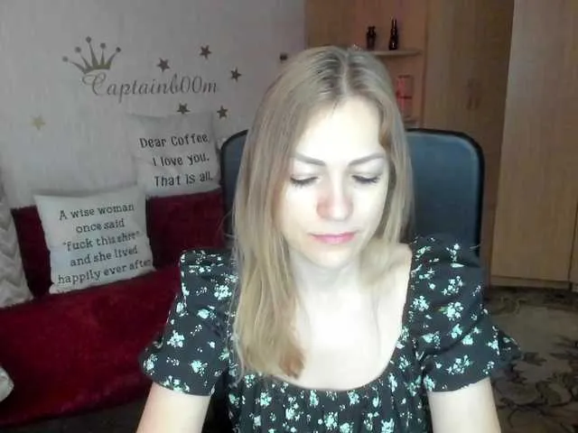 lana-lubov – webcam model profile photo Image 8