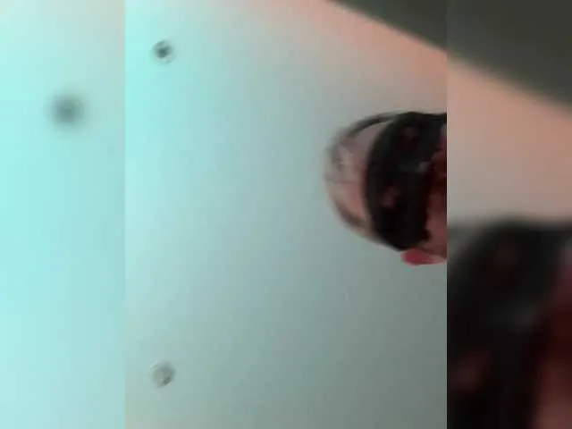 BlondeScarlettx – webcam model profile photo Image 4