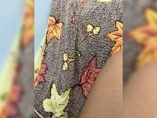 LoraDevine – webcam model profile photo Image 15