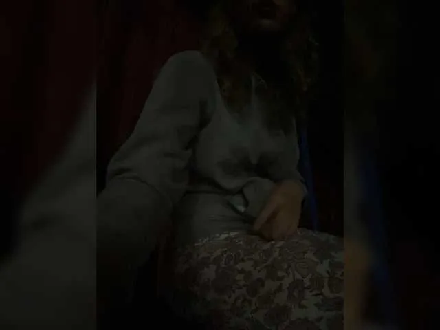 LoraDevine – webcam model profile photo Image 17