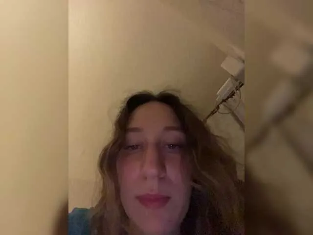 LoraDevine – webcam model profile photo Image 5