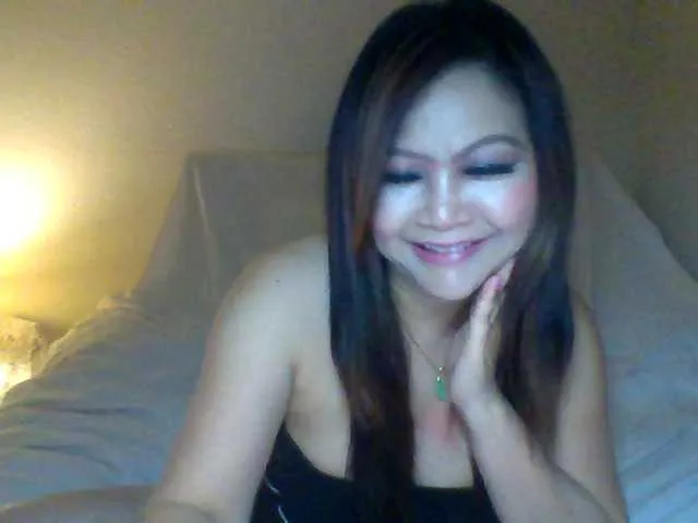 LorrySkye – webcam model profile photo Image 16