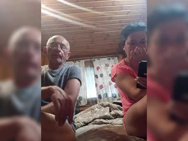 BrookeBratXO – webcam model profile photo Image 10