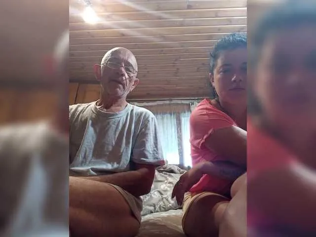 BrookeBratXO – webcam model profile photo Image 17