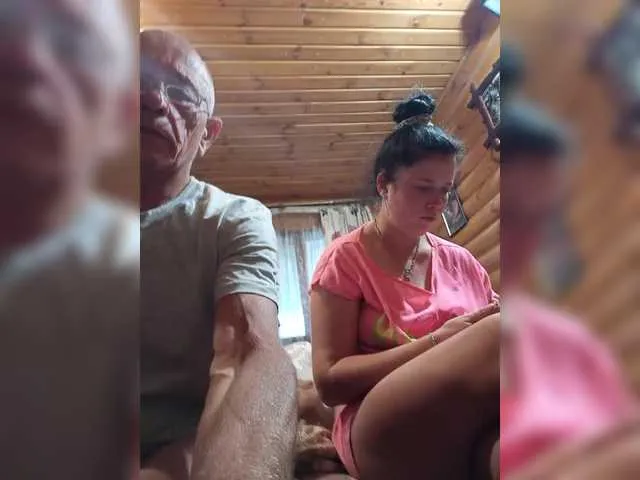 BrookeBratXO – webcam model profile photo Image 18