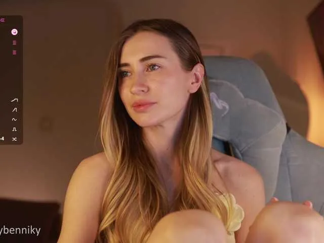 DoriDeluxe66 – webcam model profile photo Image 10