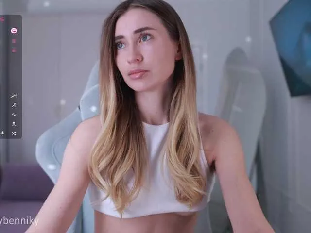 DoriDeluxe66 – webcam model profile photo Image 4