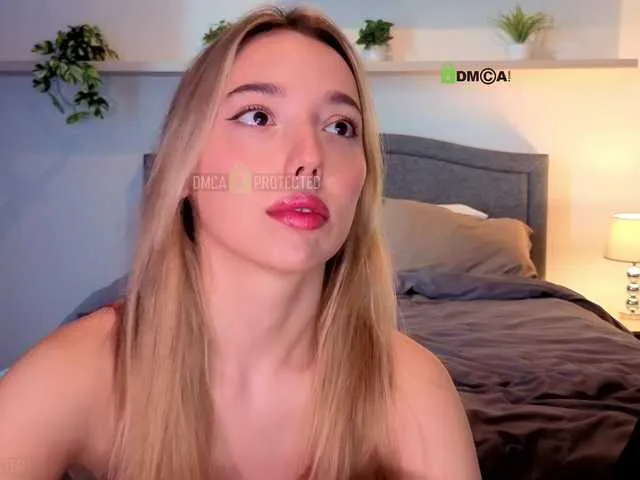 TyleneBuck – webcam model profile photo Image 6