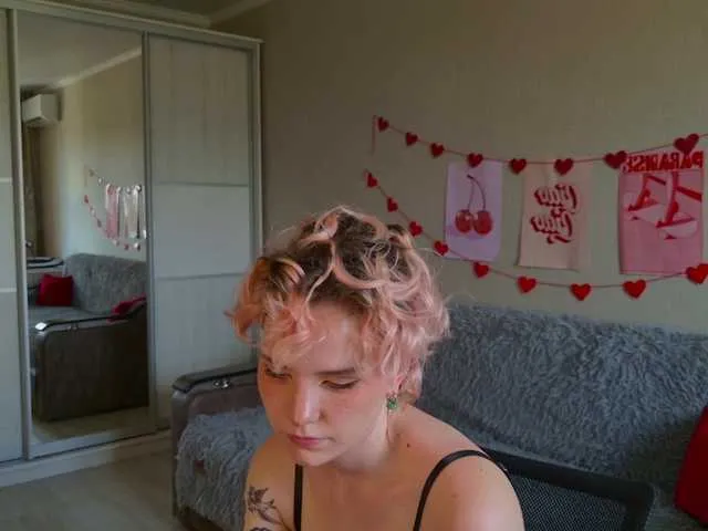 Lyalya7771 – webcam model profile photo Image 6