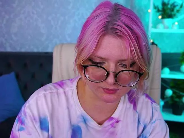 SusyBlair – webcam model profile photo Image 19