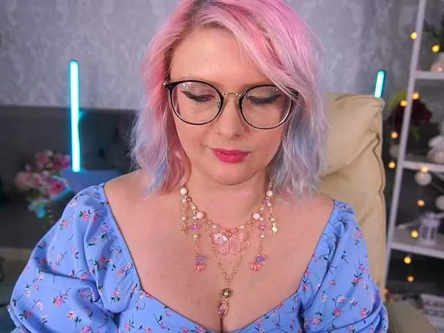 SusyBlair – webcam model profile photo Image 2