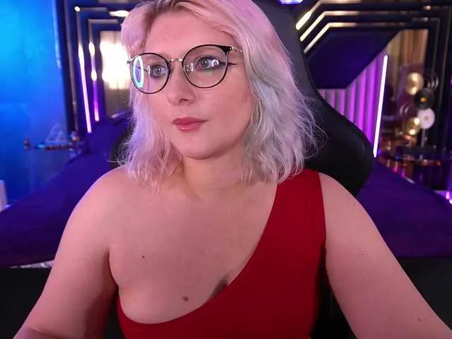 SusyBlair – webcam model profile photo Image 6