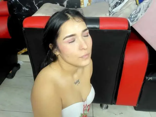 BlondeHott – webcam model profile photo Image 17