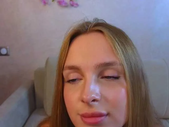 SofiaSins – webcam model profile photo Image 9