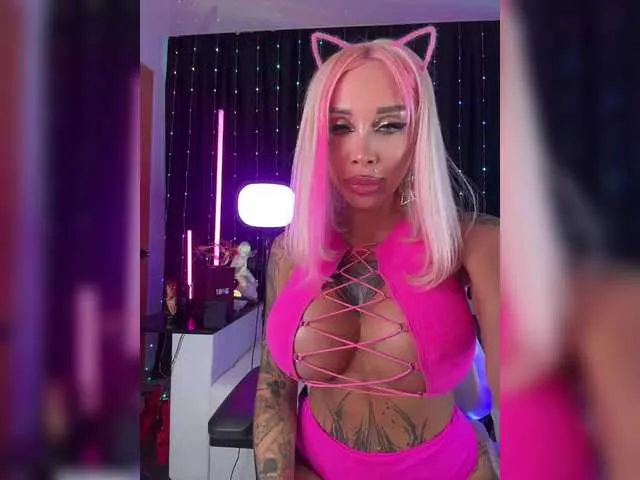 SofiaSins – webcam model profile photo Image 2