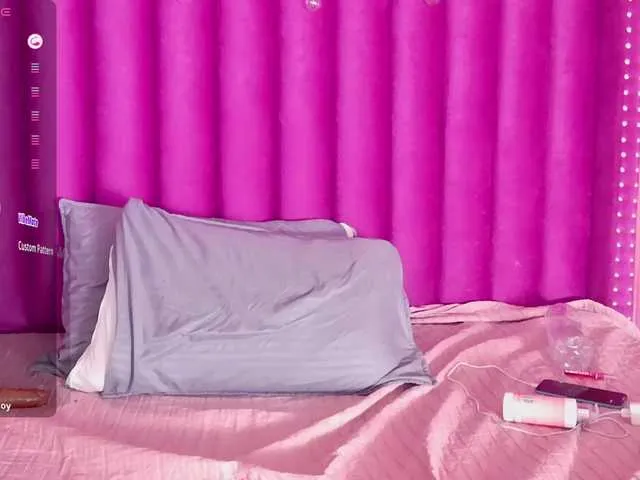 SilviaPastori – webcam model profile photo Image 8