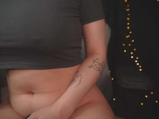 Loli_Belle – webcam model profile photo Image 4