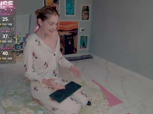 NurseTDoc – webcam model profile photo Image 12