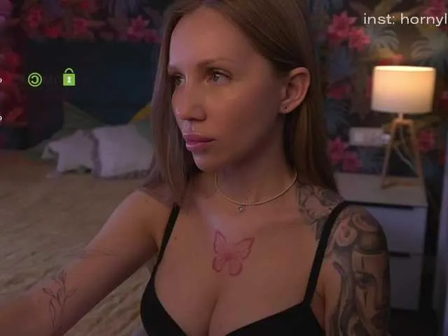 Hometwo1 – webcam model profile photo Image 5