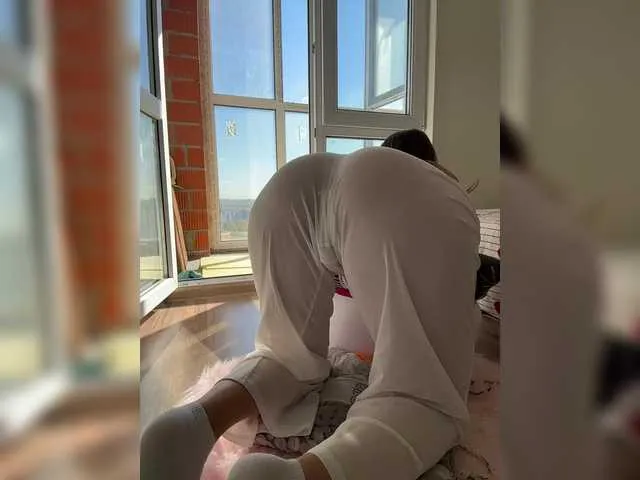 Loli_Belle – webcam model profile photo Image 18