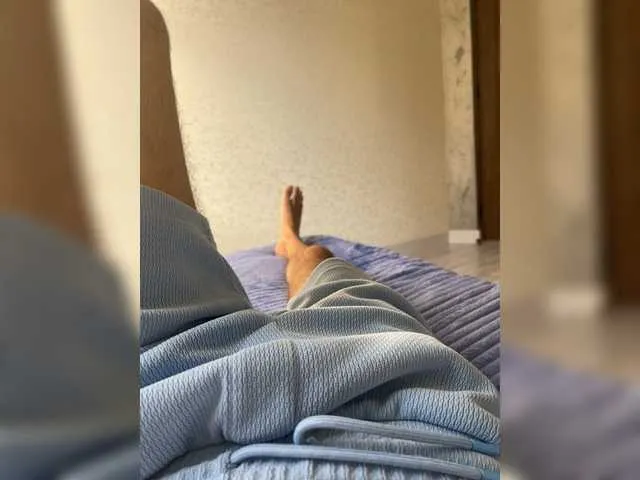 British_EmJess – webcam model profile photo Image 4