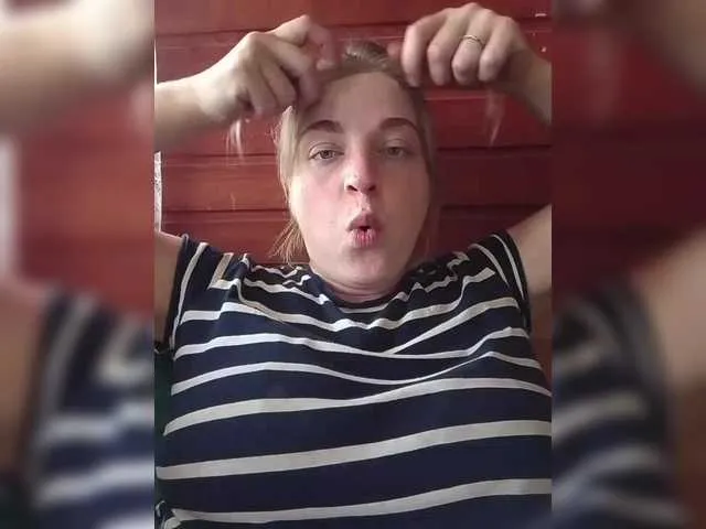 British_EmJess – webcam model profile photo Image 12