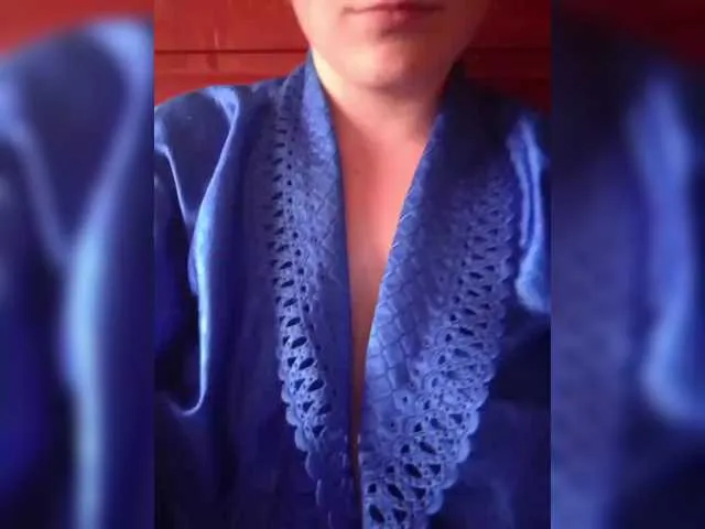 British_EmJess – webcam model profile photo Image 14