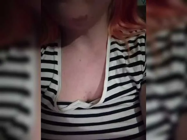 British_EmJess – webcam model profile photo Image 3