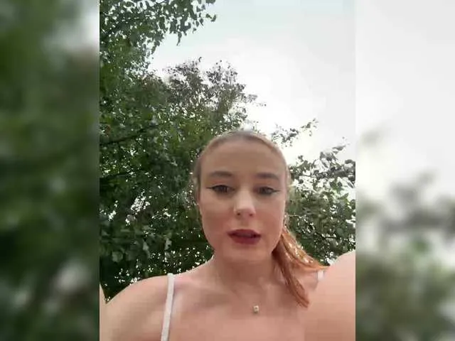 blondeangel_4u2 – webcam model profile photo Image 11