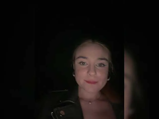 blondeangel_4u2 – webcam model profile photo Image 14