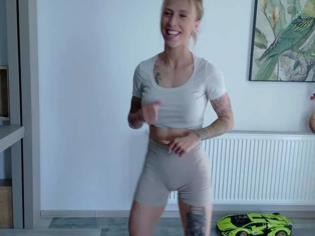 KarinaKokhana – webcam model profile photo Image 9