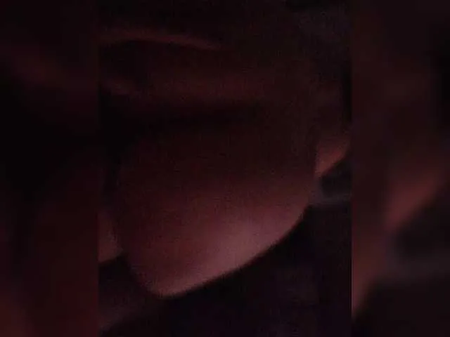 SarahSam – webcam model profile photo Image 10