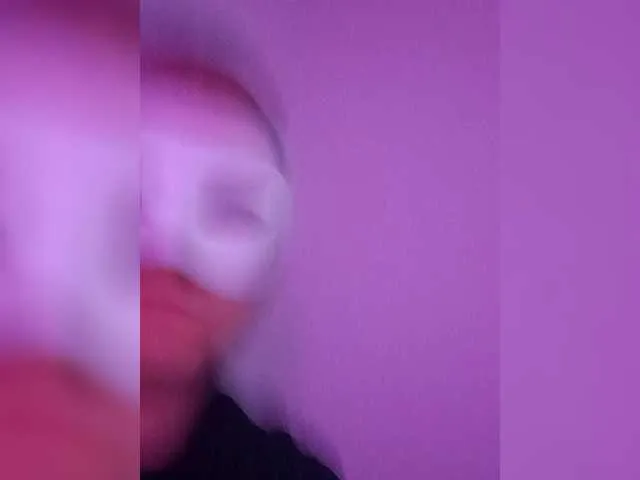 LanaBlondeBush – webcam model profile photo Image 14