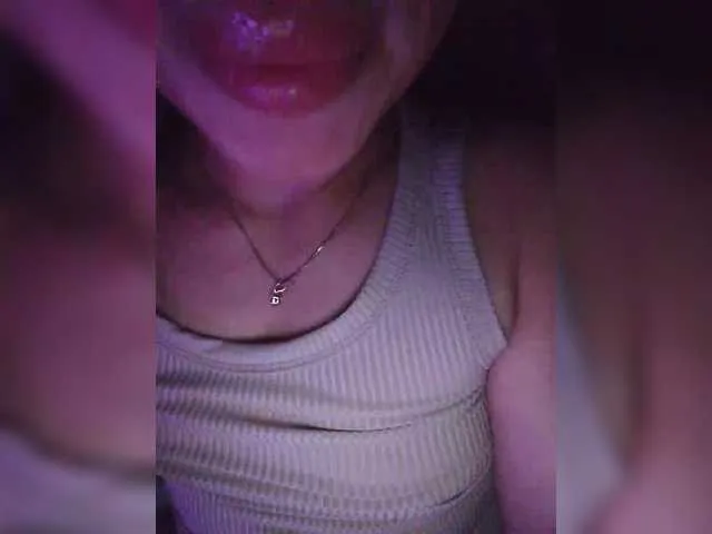 LanaBlondeBush – webcam model profile photo Image 5