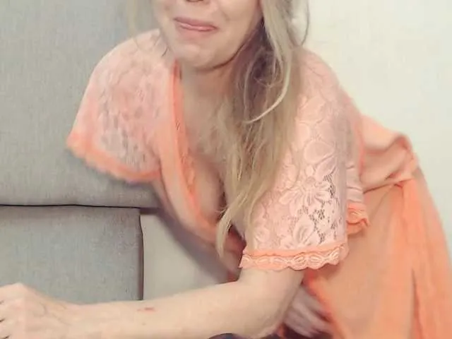 MidnightSeduction – webcam model profile photo Image 18