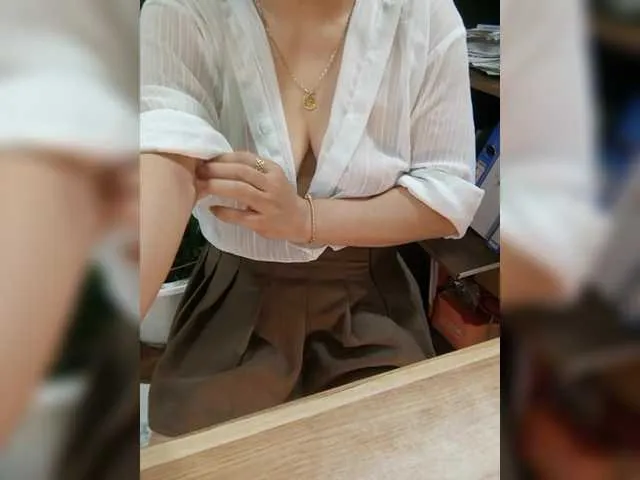 Loli_Belle – webcam model profile photo Image 16