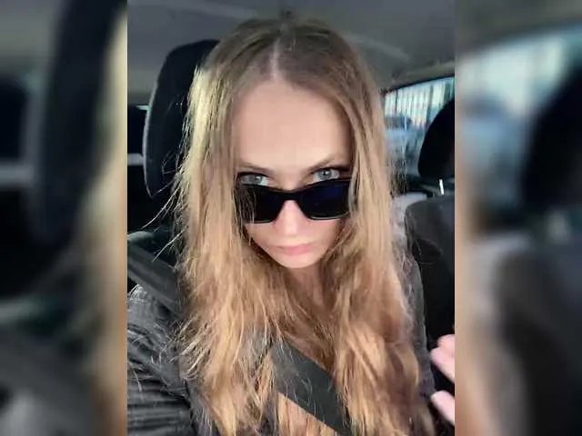 BabeBeth40 – webcam model profile photo Image 10