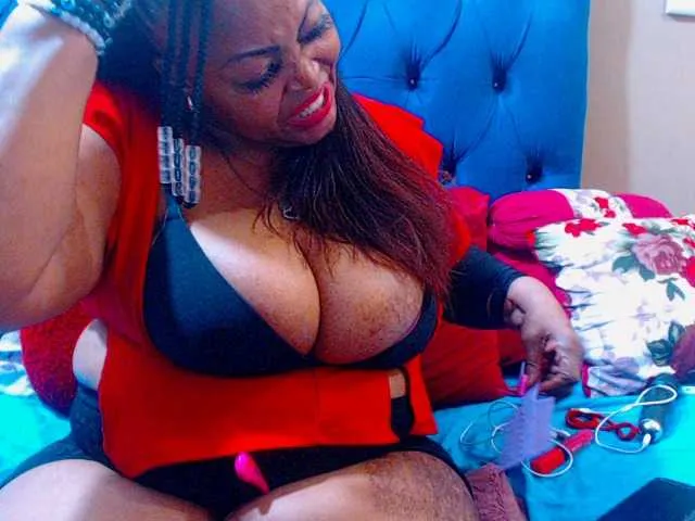 LorrySkye – webcam model profile photo Image 15