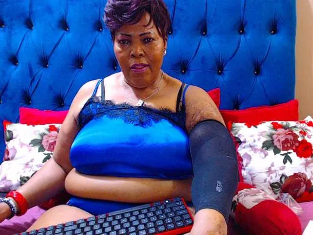 LorrySkye – webcam model profile photo Image 9