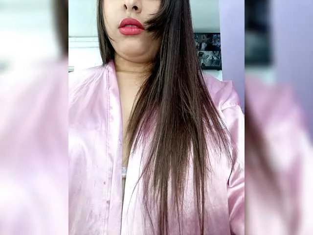 RedFlag4 – webcam model profile photo Image 10