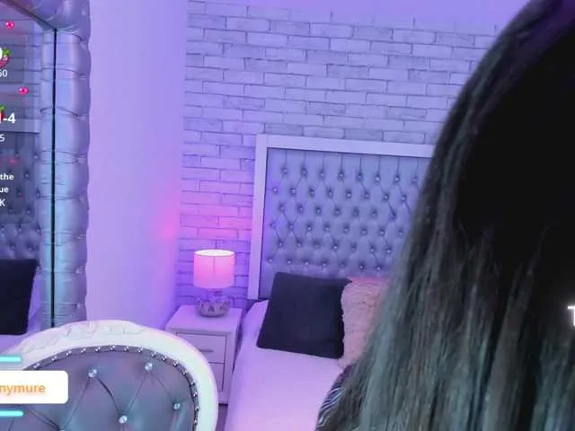 RedFlag4 – webcam model profile photo Image 11