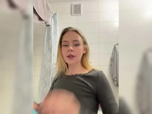 gravebabyxo – webcam model profile photo Image 17