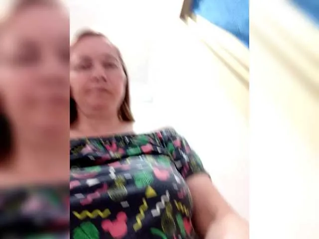 British_EmJess – webcam model profile photo Image 12